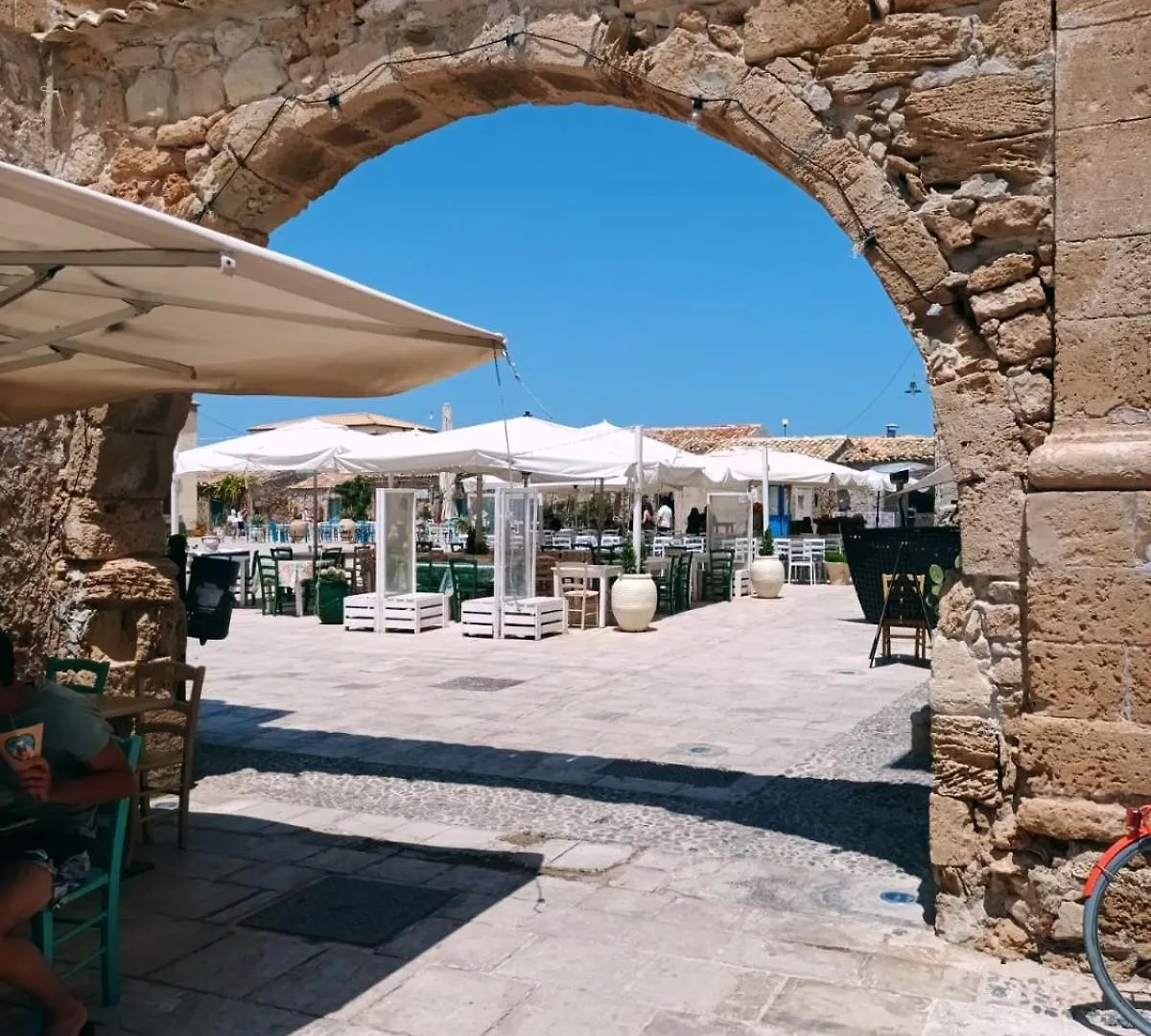 Casa Kuro Marzamemi - Borgo 84 - Sicily Luxury Residence باكينو 0*,  إيطاليا